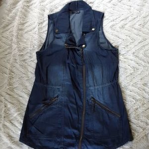 Maurices vest denim size M